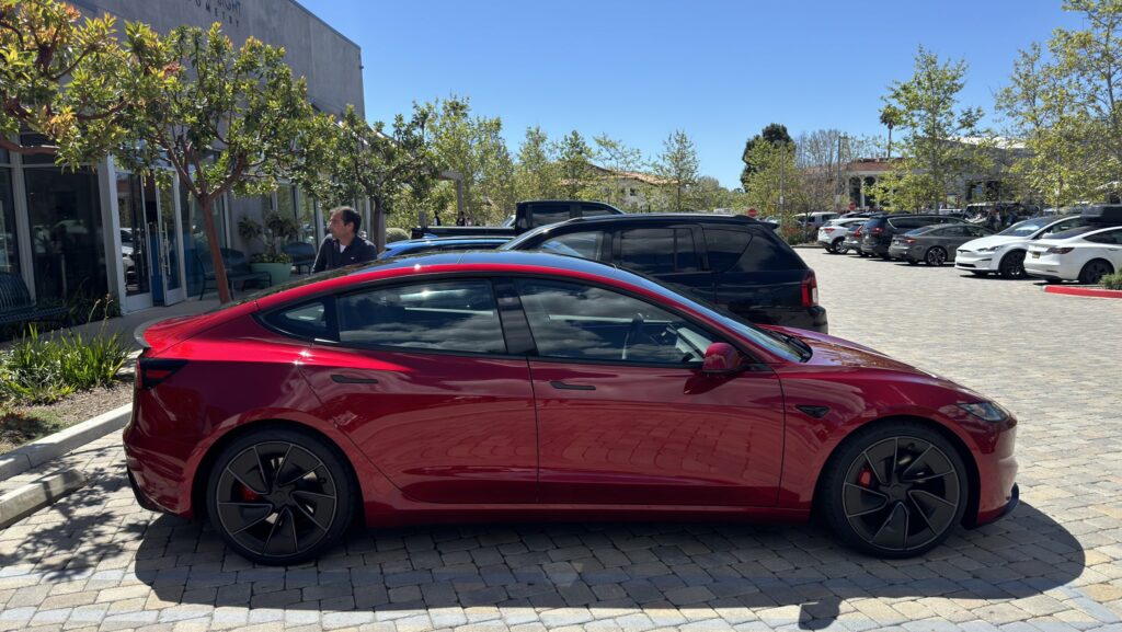 Tesla Model 3 en fuite avant la date d'officialisation Tesla Model 3 en fuite avant la date d'officialisation