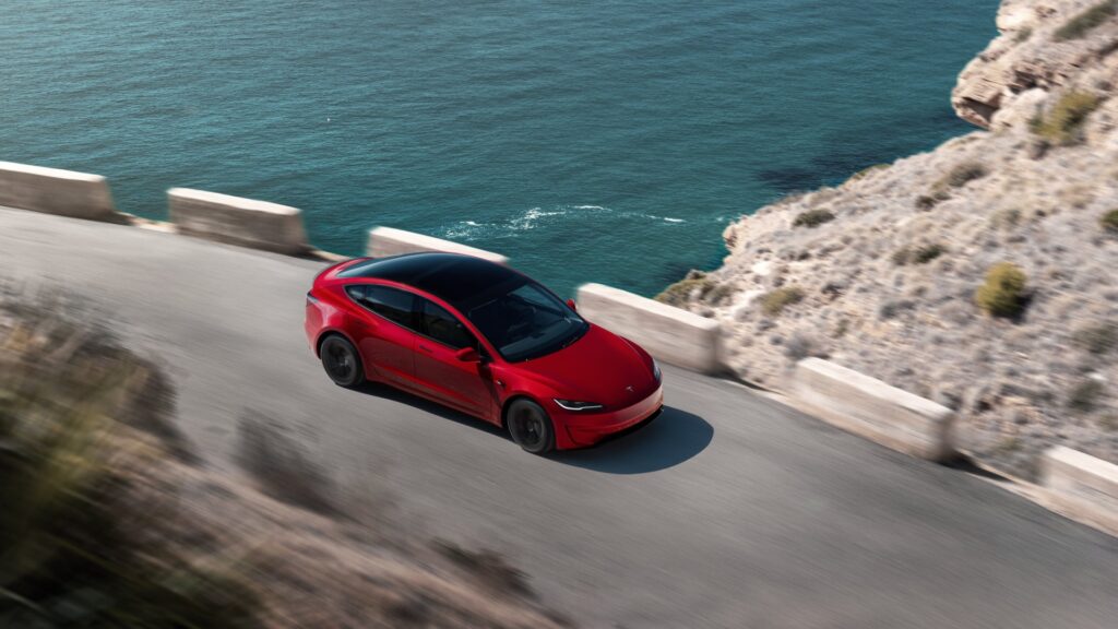 Tesla Model 3 Performance (2024) // Source : Tesla Tesla Model 3 Performance (2024) // Source : Tesla