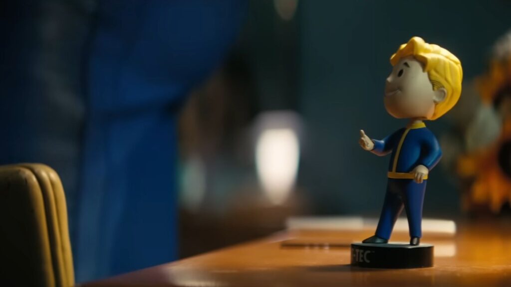 La mascotte Vault Boy, sous forme de bobblehead dans la série. // Source : Prime Video La mascotte Vault Boy, sous forme de bobblehead dans la série. // Source : Prime Video