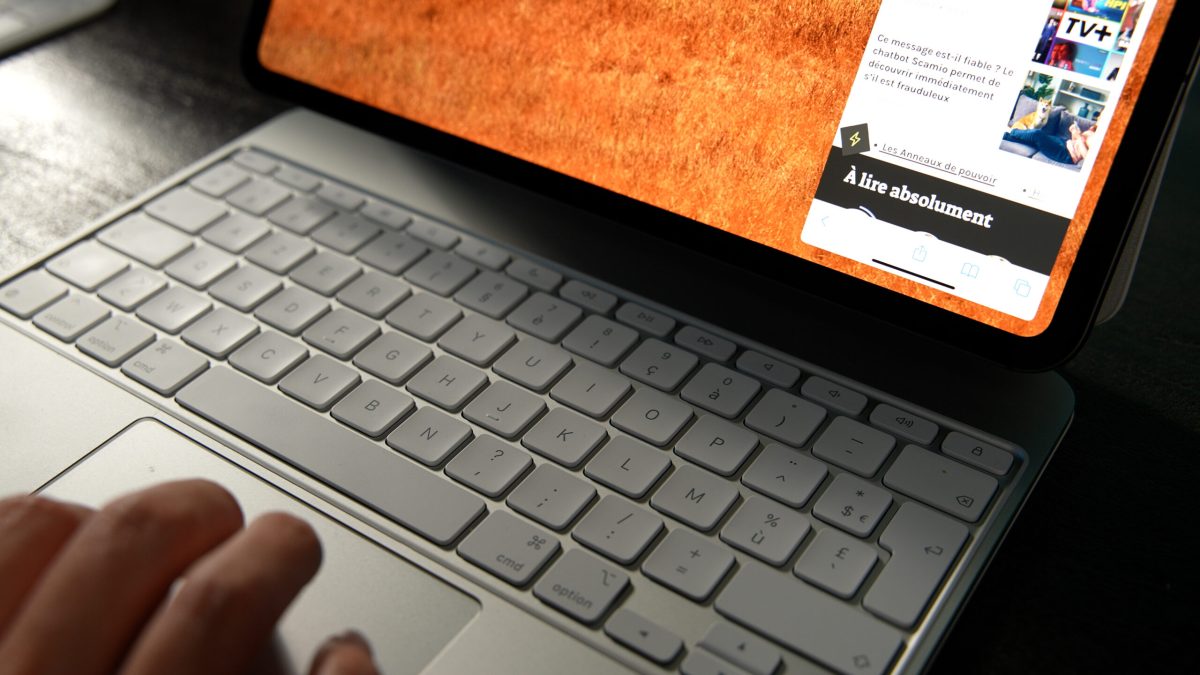 Le clavier Magic Keyboard de l'iPad Pro M4. // Source : Numerama Le clavier Magic Keyboard de l'iPad Pro M4. // Source : Numerama