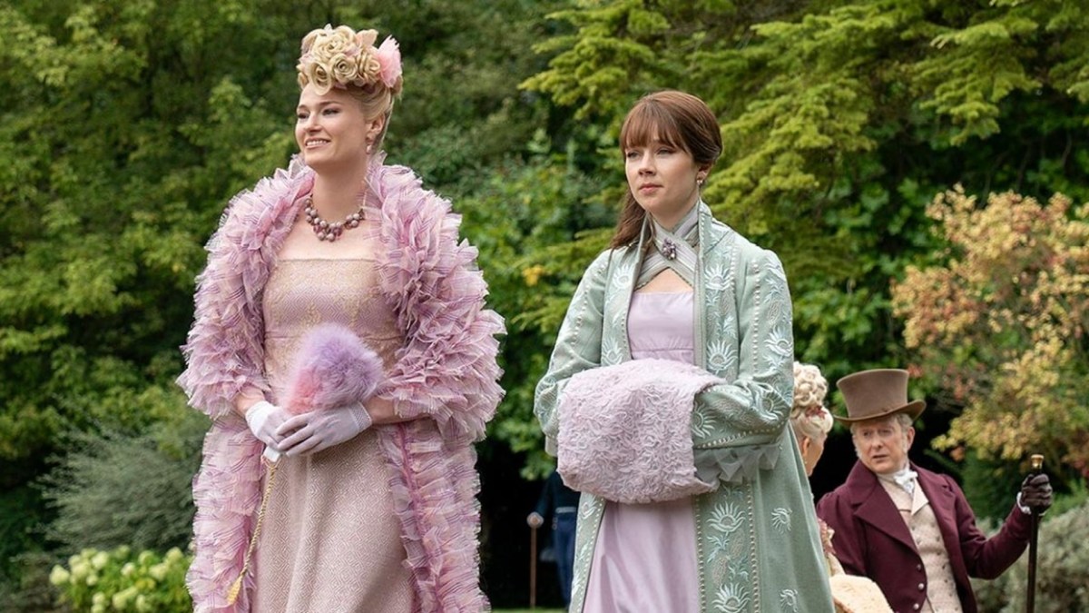 Les fameux "manchons d'été" ou "summer muff" d'Eloise dans Bridgerton // Source : Netflix Les fameux "manchons d'été" ou "summer muff" d'Eloise dans Bridgerton // Source : Netflix