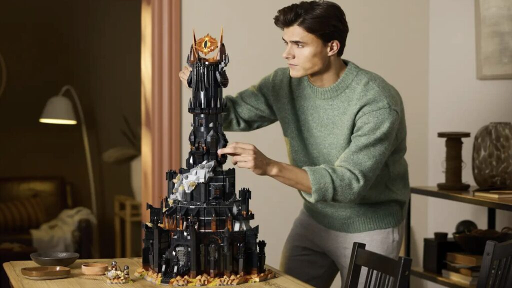 Lego Barad-dûr // Source : Lego Lego Barad-dûr // Source : Lego