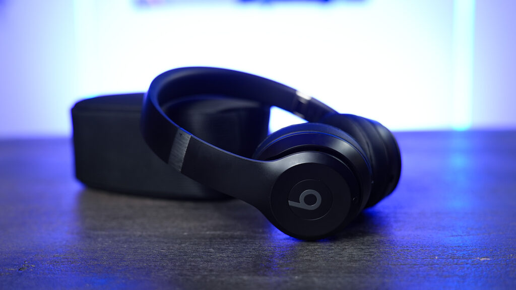 Beats Solo 4 // Source : Nino Barbey pour Numerama Beats Solo 4 // Source : Nino Barbey pour Numerama