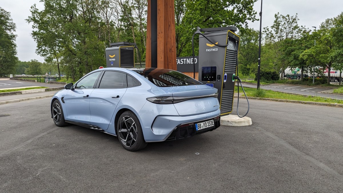 La recharge sur autoroute s'améliore pour les VE // Source : Raphaelle Baut La recharge sur autoroute s'améliore pour les VE // Source : Raphaelle Baut