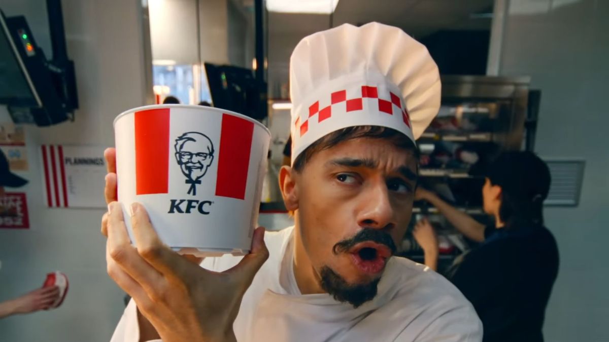 Mister V a lancé un burger chez KFC // Source : KFC / YouTube Mister V a lancé un burger chez KFC // Source : KFC / YouTube