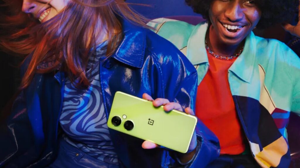 Le smartphone est plutôt grand // Source : OnePlus