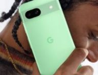Le Google Pixel 8a en vert. // Source : Google Le Google Pixel 8a en vert. // Source : Google