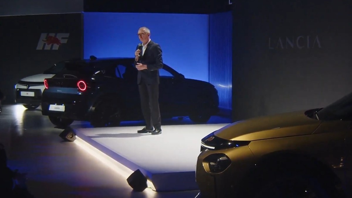 Carlos Tavares à la présentation Lancia Ypsilon // Source : Extrait vidéo live Lancia Carlos Tavares à la présentation Lancia Ypsilon // Source : Extrait vidéo live Lancia