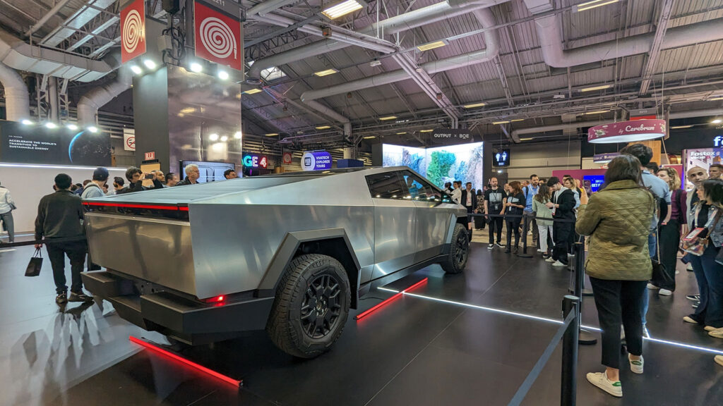 La benne du pickup avec son volet roulant // Source : Raphaelle Baut La benne du pickup avec son volet roulant // Source : Raphaelle Baut