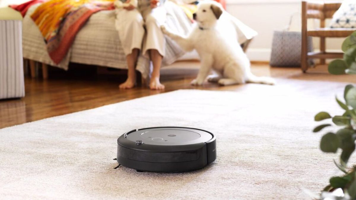 Roomba i1 // Source : iRobot Roomba i1 // Source : iRobot
