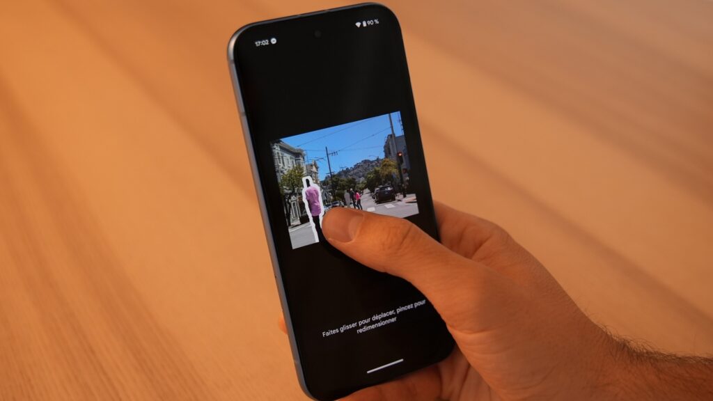 Google Pixel 8a // Source : Alfred Tertrais / Numerama Google Pixel 8a // Source : Alfred Tertrais / Numerama
