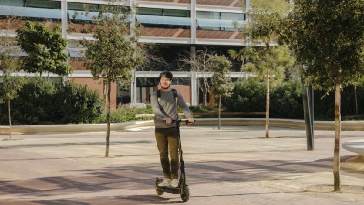 SEGWAY - Ninebot F65I // Source : Segway SEGWAY - Ninebot F65I // Source : Segway