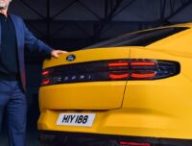 Ford Capri avec Eric Cantona // Source : Ford