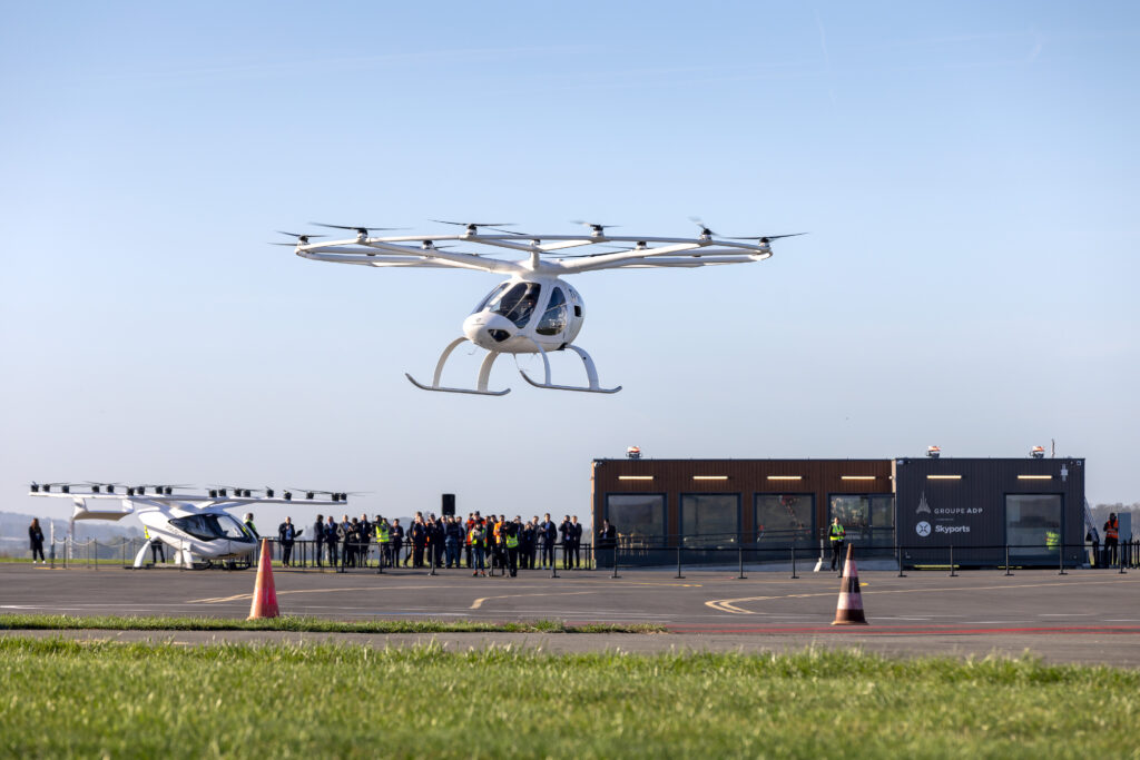 Les Volocity de Volocopter en démo à sa base de Pontoise // Source : Volocopter, réutilisation autorisée pour la presse Les Volocity de Volocopter en démo à sa base de Pontoise // Source : Volocopter, réutilisation autorisée pour la presse