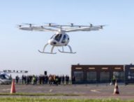 Les Volocity de Volocopter en démo à sa base de Pontoise // Source : Volocopter, réutilisation autorisée pour la presse Les Volocity de Volocopter en démo à sa base de Pontoise // Source : Volocopter, réutilisation autorisée pour la presse