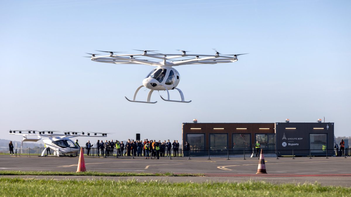 Les Volocity de Volocopter en démo à sa base de Pontoise // Source : Volocopter, réutilisation autorisée pour la presse Les Volocity de Volocopter en démo à sa base de Pontoise // Source : Volocopter, réutilisation autorisée pour la presse