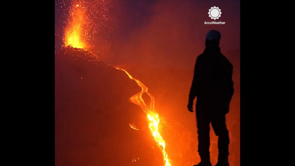 Un photographie naturaliste à proximité de l'Etna, en juillet 2024. // Source : AccuWeather