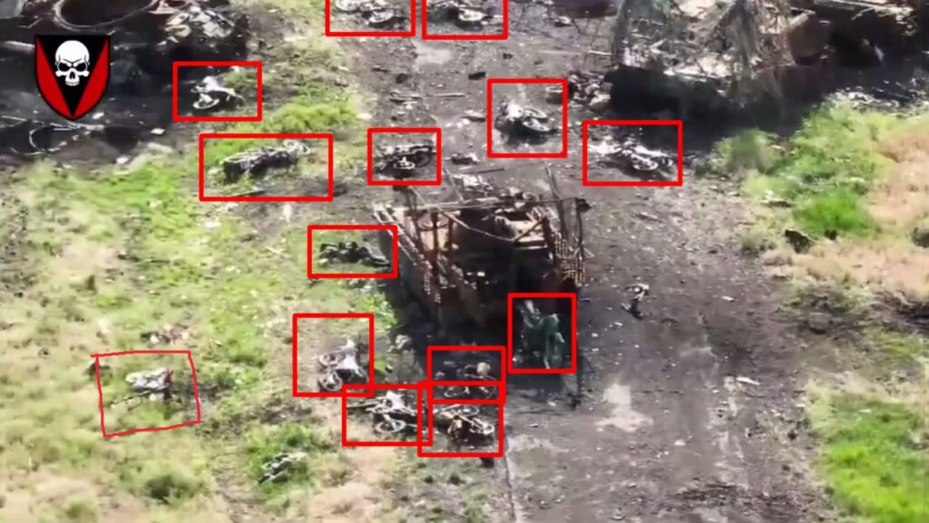 Des motos russes échouées par une assaut raté. // Source : Telegram Des motos russes échouées par une assaut raté. // Source : Telegram