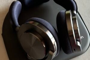 Casque Dyson OnTrac // Source : Maxime Claudel pour Numerama Casque Dyson OnTrac // Source : Maxime Claudel pour Numerama
