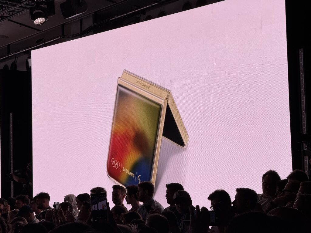 Le Galaxy Z Flip 6 spécial JO. Le Galaxy Z Flip 6 spécial JO.