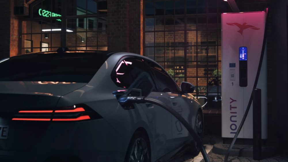 Recharge d'une BMW i5 // Recharge d'une BMW i5 //