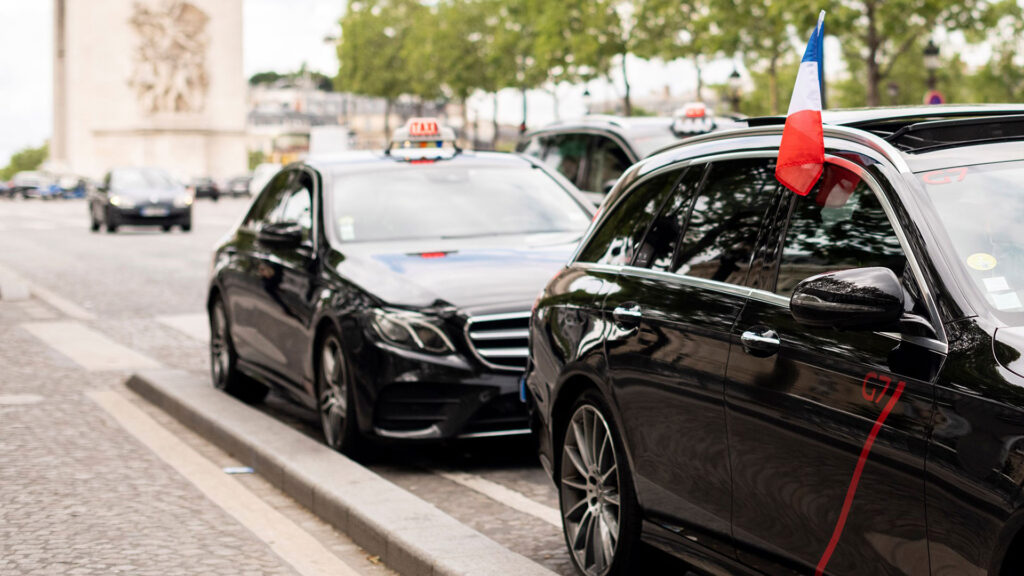 Taxis parisiens G7 // Source : Taxis G7 Taxis parisiens G7 // Source : Taxis G7
