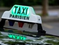 Taxis parisiens // Source : Flickr - ChrisGoldNY Taxis parisiens // Source : Flickr - ChrisGoldNY
