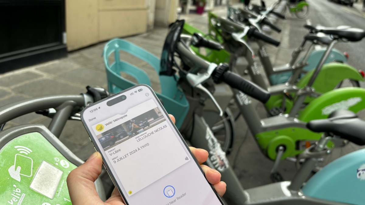 Le passe Vélib sur un iPhone dans Apple Wallet. // Source : Numerama Le passe Vélib sur un iPhone dans Apple Wallet. // Source : Numerama