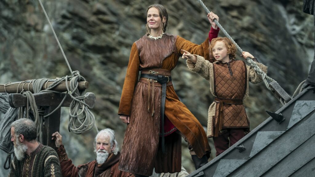 Freydis et son fils, le jeune Harald // Source : Bernard Walsh/Netflix Freydis et son fils, le jeune Harald // Source : Bernard Walsh/Netflix