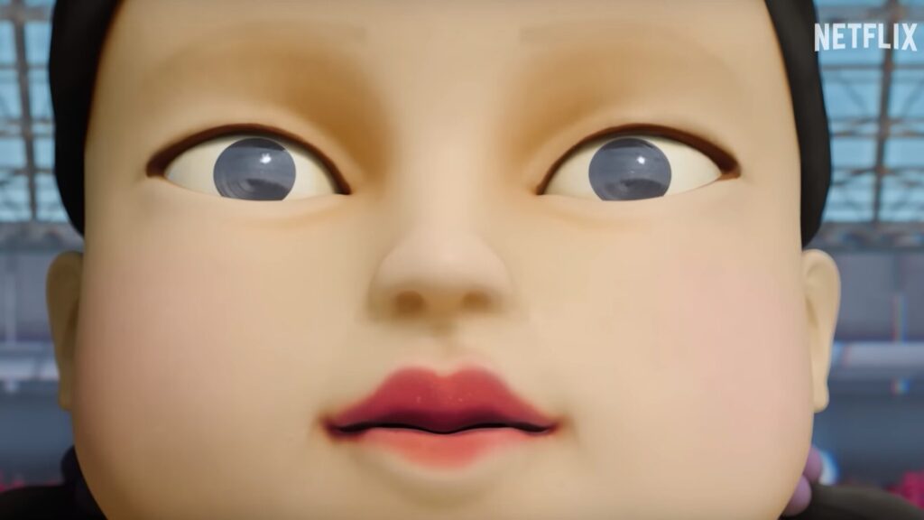 La poupée terrifiante sera de retour dans la saison 2 // Source : Netflix La poupée terrifiante sera de retour dans la saison 2 // Source : Netflix