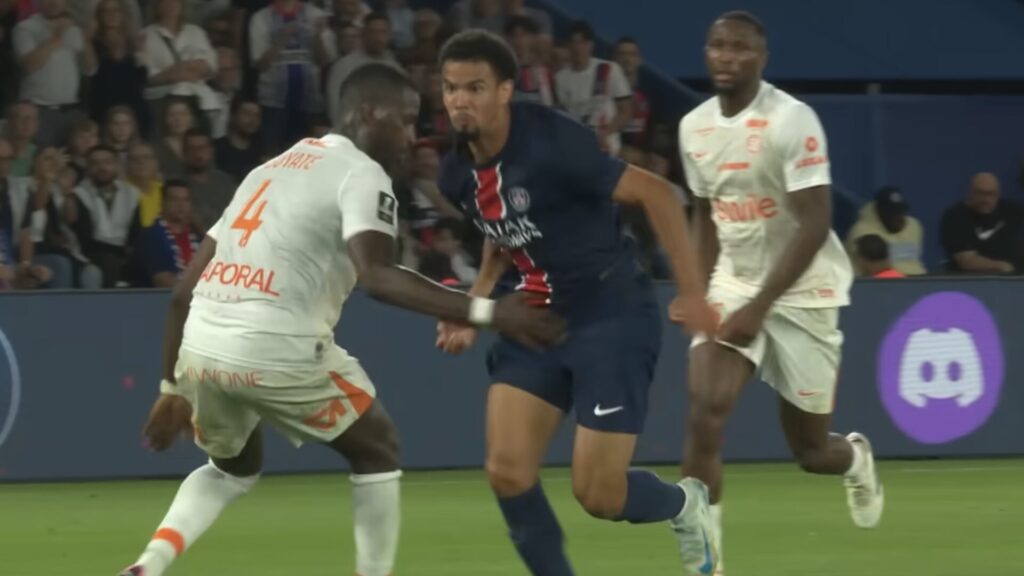 Le PSG face à Montpellier // Source : YouTube DAZN Le PSG face à Montpellier // Source : YouTube DAZN