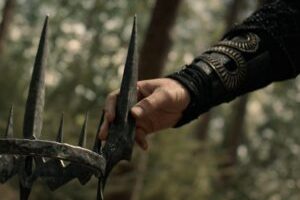 La fameuse couronne // Source : Amazon Prime Video La fameuse couronne // Source : Amazon Prime Video