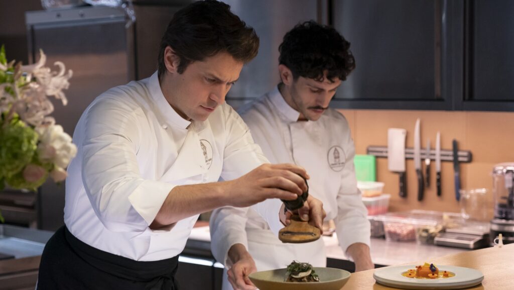 Gabriel vient d'ouvrir son nouveau restaurant // Source : Stephanie Branchu/Netflix Gabriel vient d'ouvrir son nouveau restaurant // Source : Stephanie Branchu/Netflix