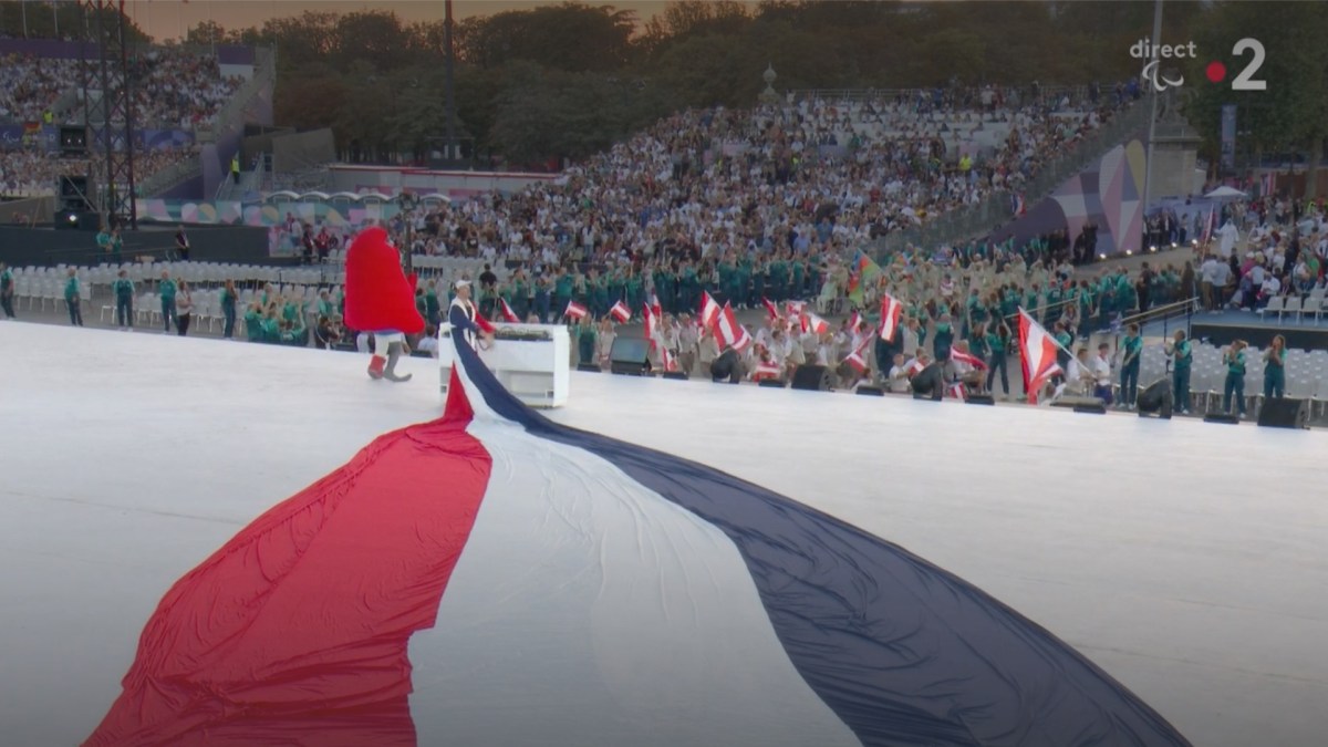Myd pendant la cérémonie d'ouverture des Jeux parlaympiques. // Source : Capture France TV Myd pendant la cérémonie d'ouverture des Jeux parlaympiques. // Source : Capture France TV