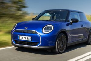 Mini Cooper E // Source : Mini Mini Cooper E // Source : Mini