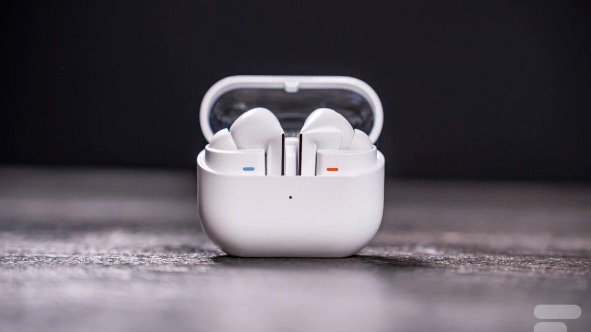 Samsung Galaxy Buds 3 Pro // Source : Chloé Pertuis – Frandroid Samsung Galaxy Buds 3 Pro // Source : Chloé Pertuis – Frandroid