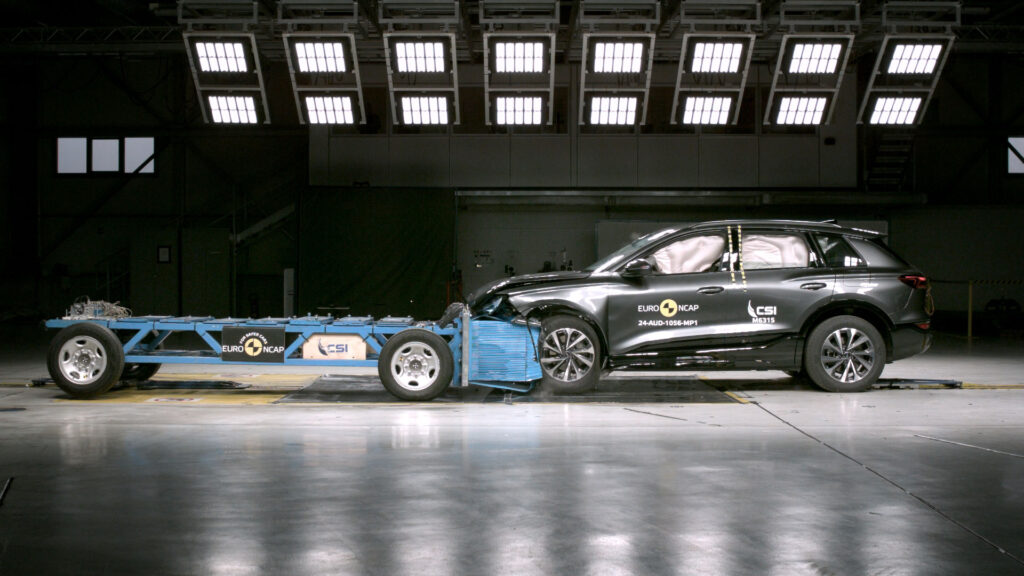 Audi Q6 e-tron au crash-test // Source : Euro NCAP Audi Q6 e-tron au crash-test // Source : Euro NCAP