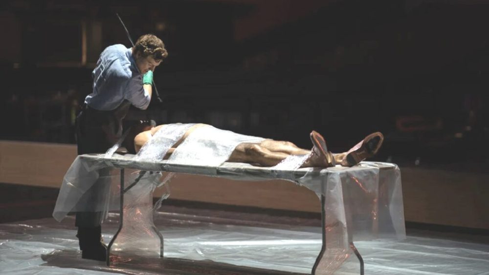 Dexter, déjà expert en découpage dans Original Sin // Source : Showtime