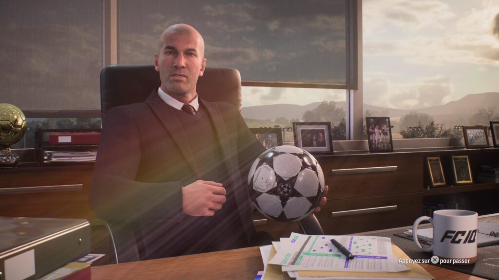 Zinedine Zidane au premier démarrage de FC 25 : rien que pour ça, on valide le jeu ! Zinedine Zidane au premier démarrage de FC 25 : rien que pour ça, on valide le jeu !