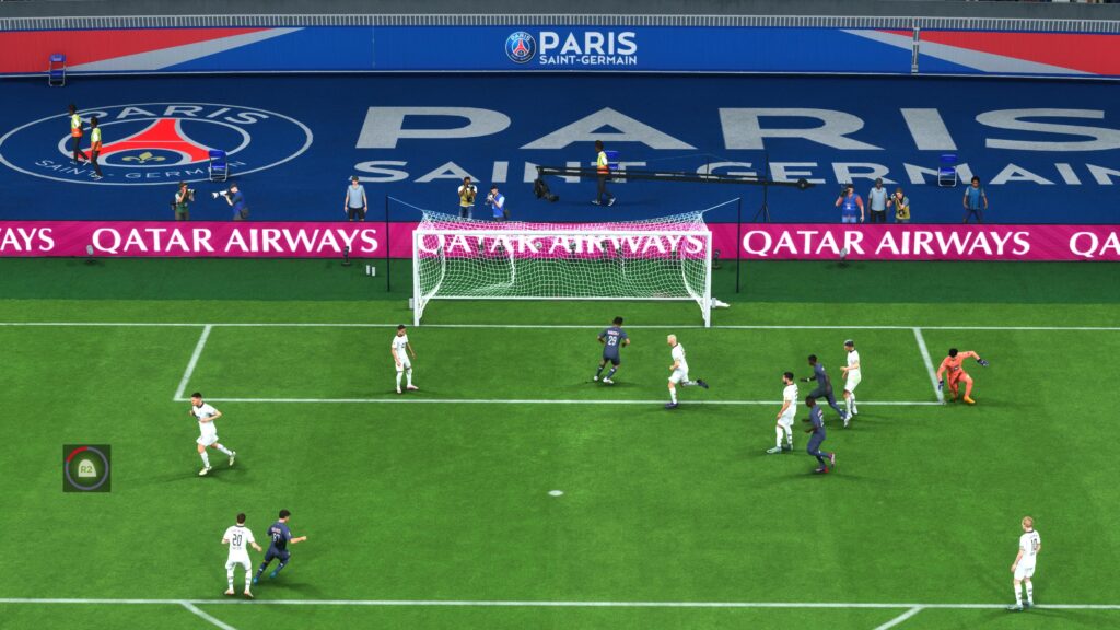 Comme d'habitude, il y a des nouveaux joueurs et des nouveaux stades, mais le gameplay est le même, avec le même moteur graphique. Comme d'habitude, il y a des nouveaux joueurs et des nouveaux stades, mais le gameplay est le même, avec le même moteur graphique.