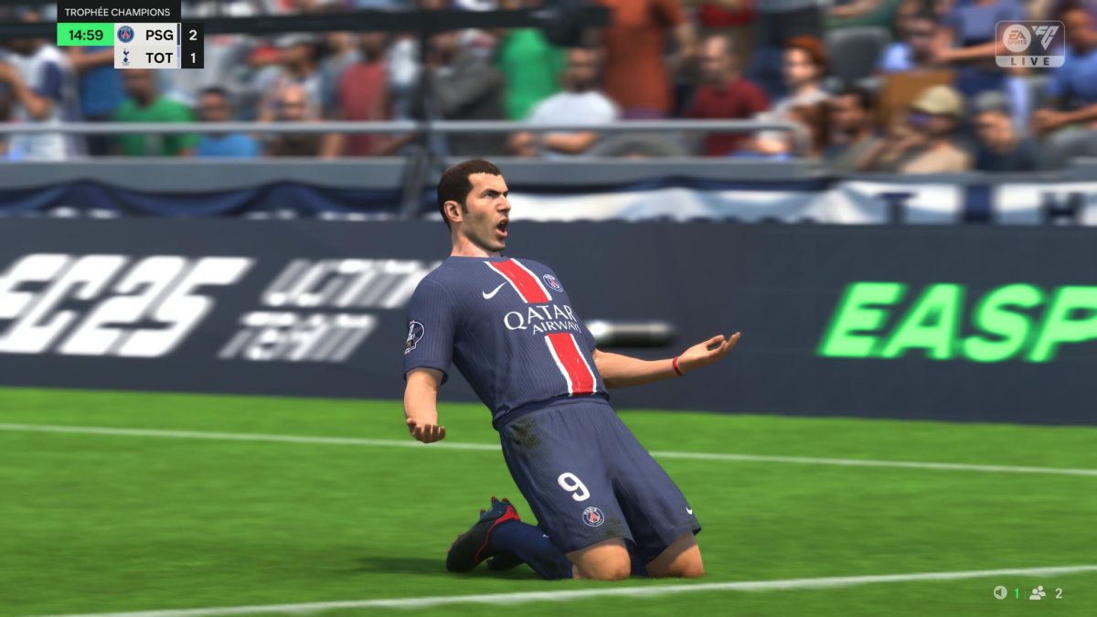 Zinédine Zidane version cheveux au PSG, c'est possible dans FC 25.