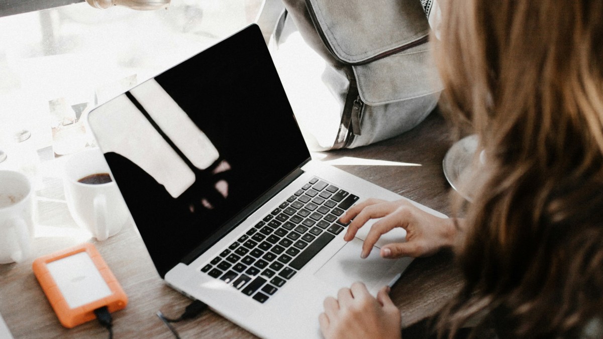 MacBook // Source : Andrew Neel / Unsplash MacBook // Source : Andrew Neel / Unsplash