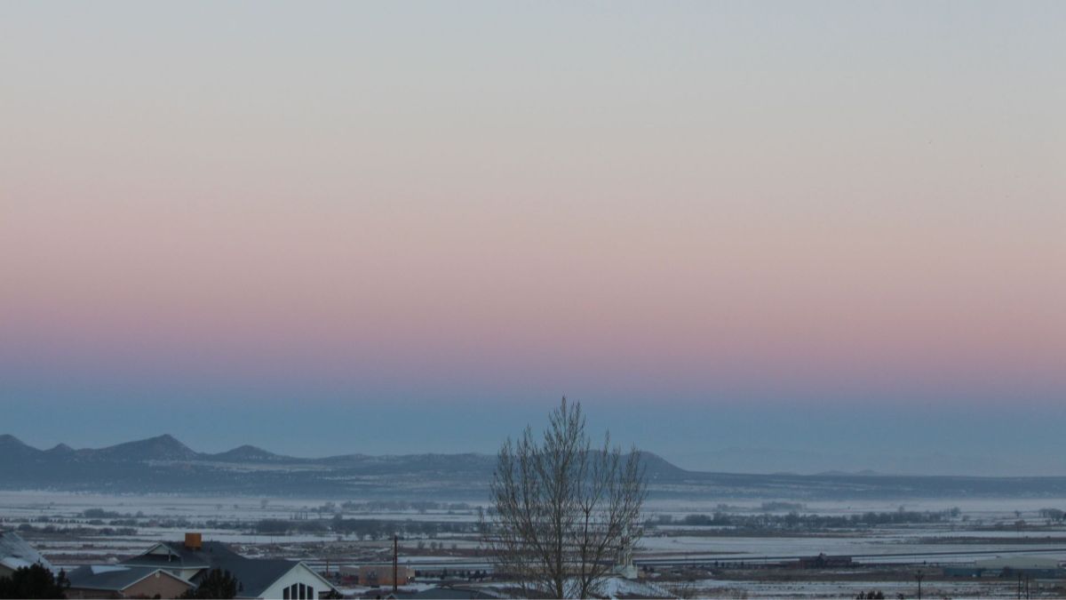 L'ombre de la Terre et la ceinture de Vénus. // Source : Flickr/CC/Kit Case (photo recadrée) L'ombre de la Terre et la ceinture de Vénus. // Source : Flickr/CC/Kit Case (photo recadrée)