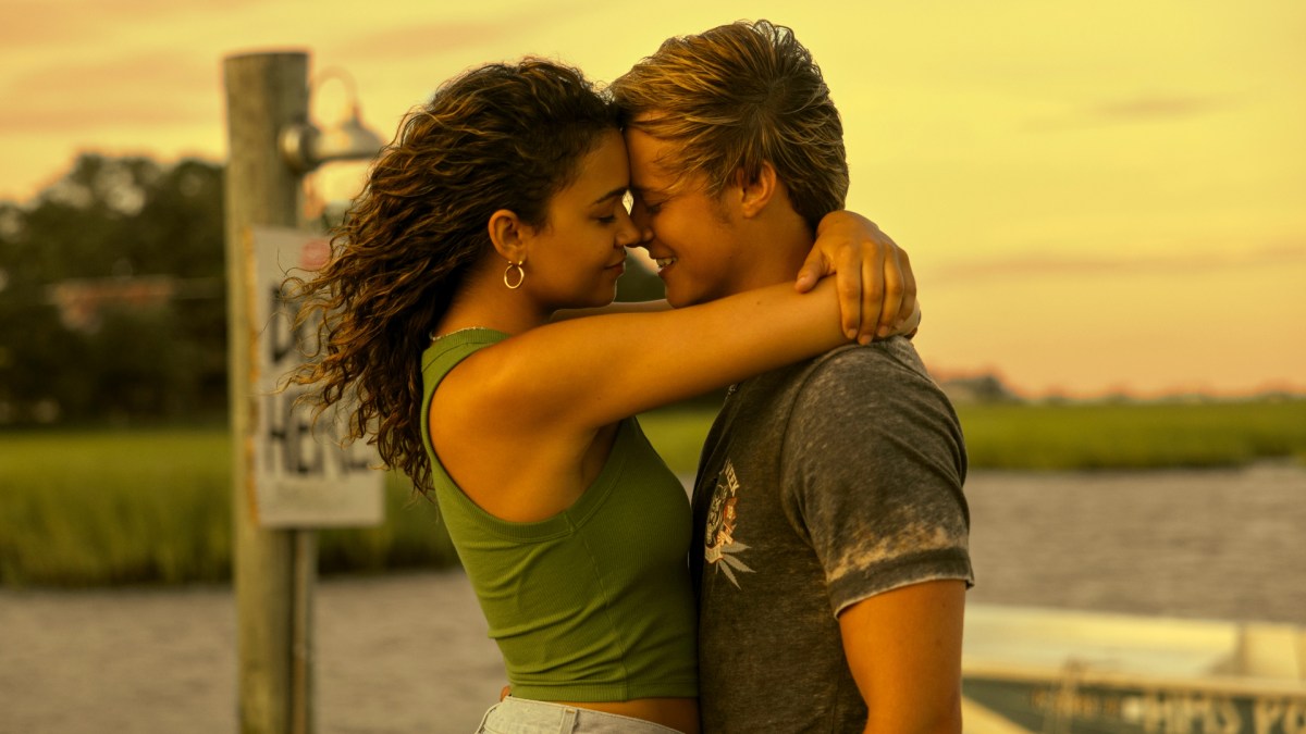 Kiara et JJ dans Outer Banks // Source : Netflix Kiara et JJ dans Outer Banks // Source : Netflix