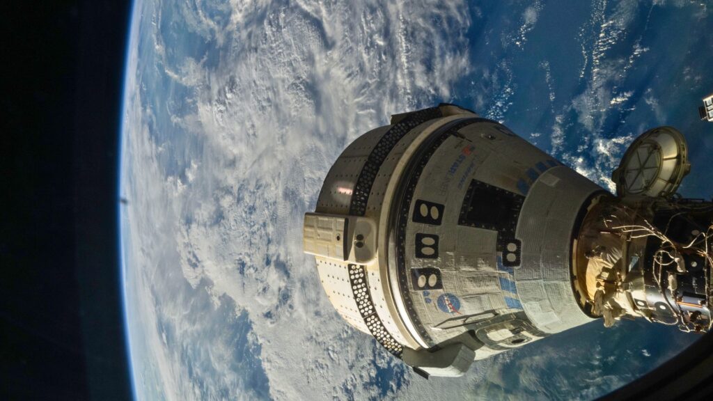 Le Starliner. // Source : Flickr/CC/Nasa Johnson (photo modifiée) Le Starliner. // Source : Flickr/CC/Nasa Johnson (photo modifiée)