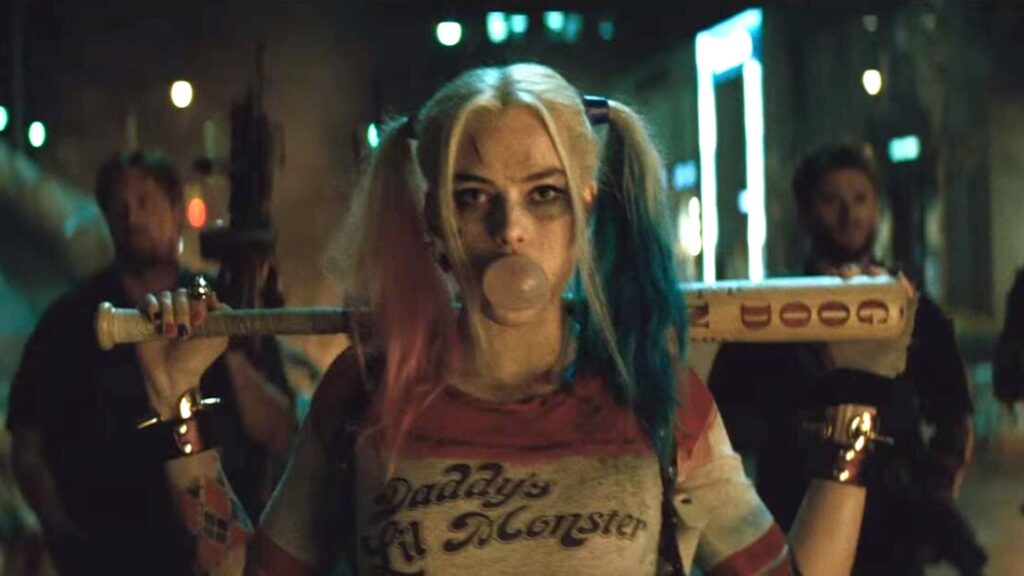 Margot Robbie et sa fameuse batte de baseball dans Suicide Squad // Source : Warner Bros Margot Robbie et sa fameuse batte de baseball dans Suicide Squad // Source : Warner Bros