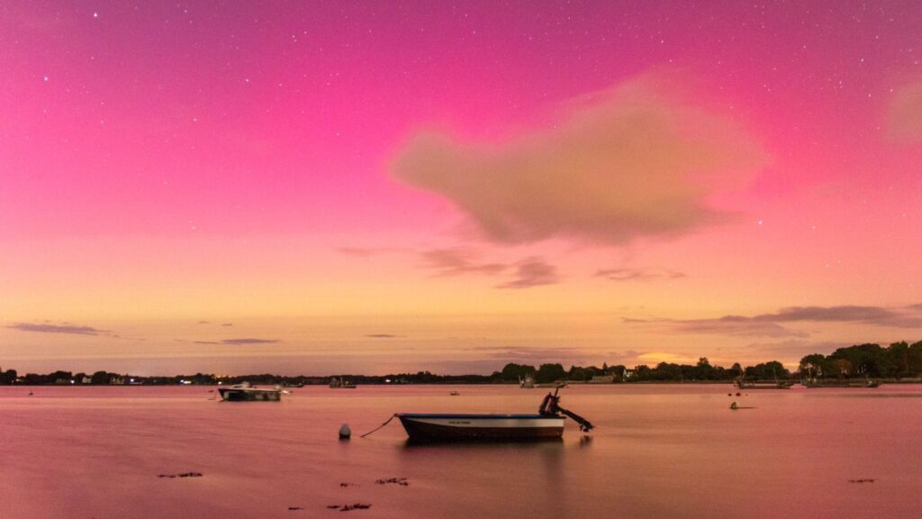 Depuis le Morbihan, en Bretagne. // Source : Via X @zimmer86915958 (photo recadrée) Depuis le Morbihan, en Bretagne. // Source : Via X @zimmer86915958 (photo recadrée)