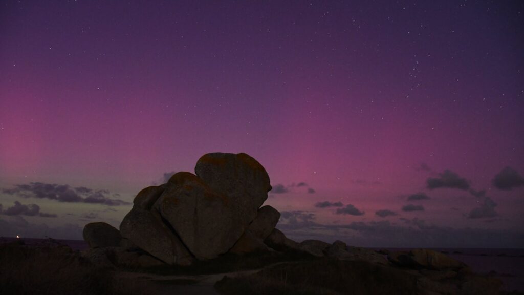 Depuis le Finistère. // Source : Via X @MM_29_01 (photo recadrée) Depuis le Finistère. // Source : Via X @MM_29_01 (photo recadrée)