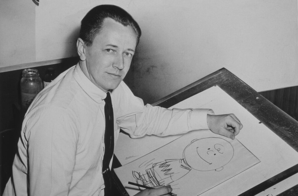Charles Schulz, dessinateur de Snoopy // Source : Wikipédia, Roger Higgins, World Telegram staff photographer Charles Schulz, dessinateur de Snoopy // Source : Wikipédia, Roger Higgins, World Telegram staff photographer