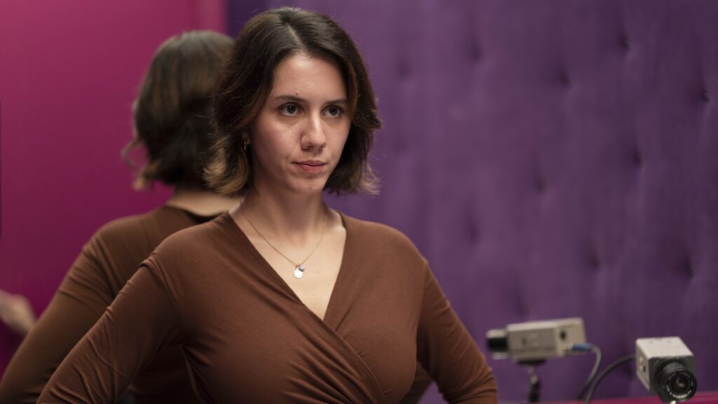 Anaïde Rozam porte toute la série // Source : FantaKaba Anaïde Rozam porte toute la série // Source : FantaKaba